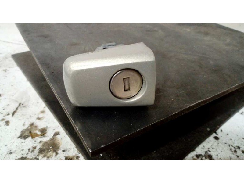 Recambio de bombin puerta delantera izquierda para opel astra gtc cosmo referencia OEM IAM   3 PUERTAS