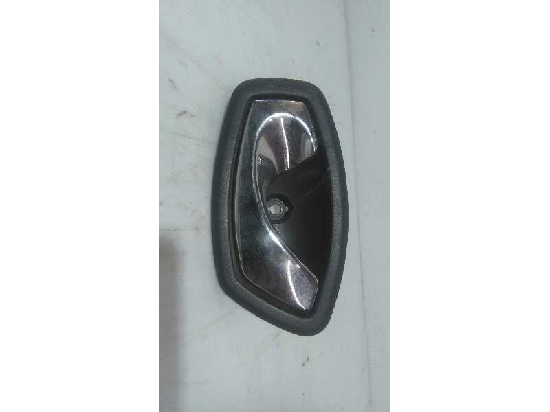Recambio de maneta interior trasera izquierda para renault megane iii berlina 5 p bose edition referencia OEM IAM 826730001R  