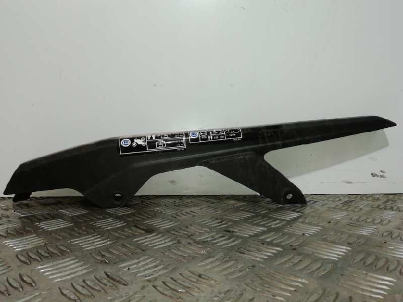 Recambio de plasticos para honda cbr 650r cbr 650r referencia OEM IAM 4D511MJED000 CUBRE CADENA 