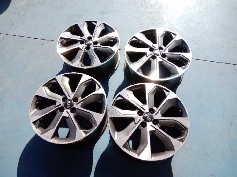 Recambio de juego llantas para kia stonic (ybcuv) drive referencia OEM IAM 6.5JX17 ET 49 X4 17