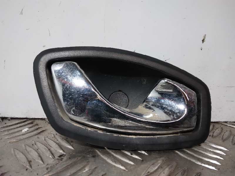 Recambio de maneta interior delantera derecha para renault fluence 1.5 dci diesel fap referencia OEM IAM 826720001R  