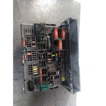 CAJA RELES / FUSIBLES 911944603 