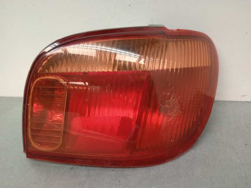 Recambio de piloto trasero derecho para toyota yaris (ncp1/nlp1/scp1) 1.3 expo referencia OEM IAM 815510D070  