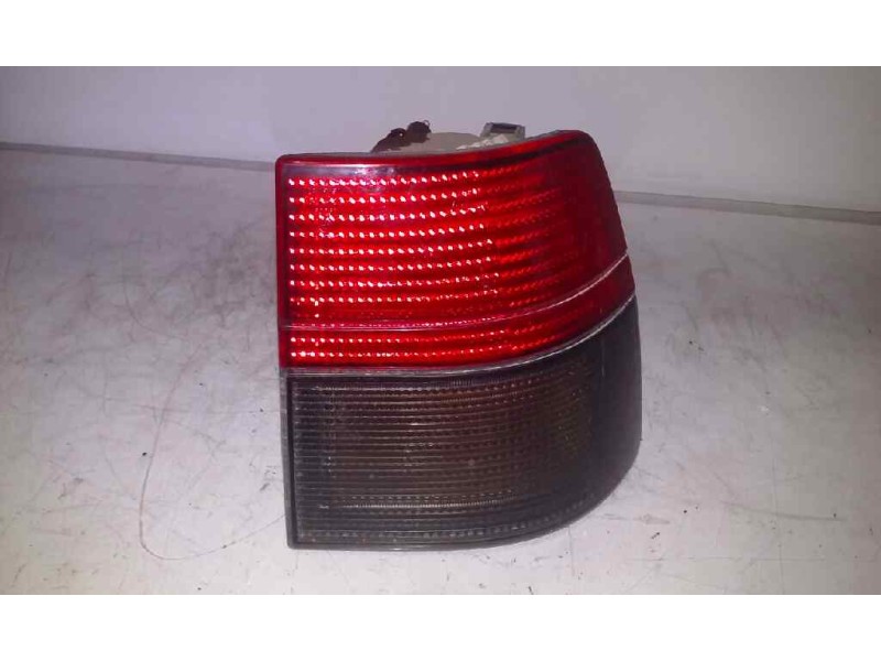 Recambio de piloto trasero derecho para seat toledo (1l) base referencia OEM IAM  EXTERIOR ROJO - NEGRO