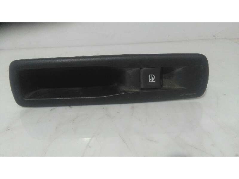 Recambio de mando elevalunas trasero izquierdo para renault megane iii berlina 5 p bose edition referencia OEM IAM   4 PIN