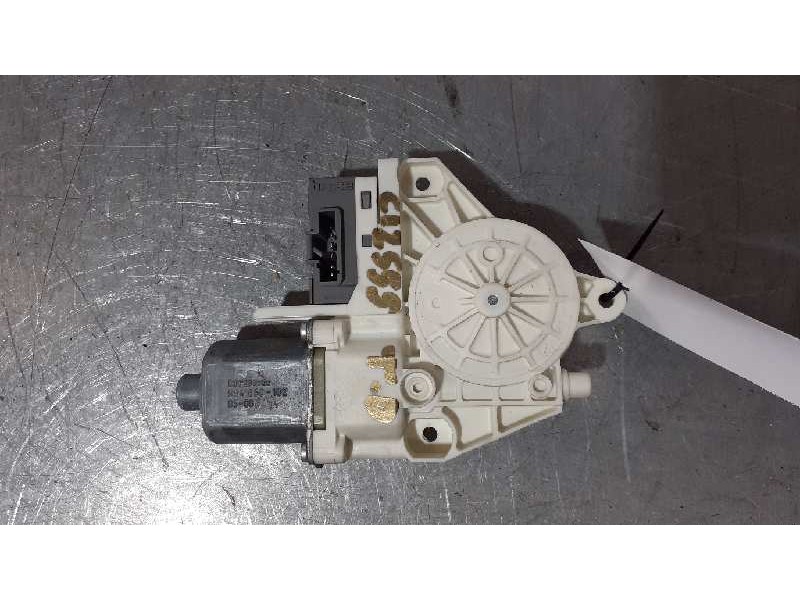 Recambio de motor elevalunas trasero derecho para peugeot 407 st sport referencia OEM IAM 0130822200  