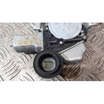 Recambio de elevalunas delantero derecho para lexus ct 200h referencia OEM IAM 8571075060  