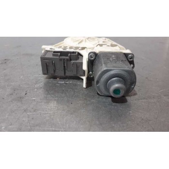 Recambio de motor elevalunas trasero derecho para peugeot 407 st sport referencia OEM IAM 0130822200  