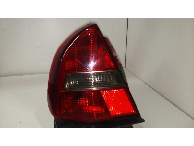 Recambio de piloto trasero izquierdo para mitsubishi carisma berlina 5 (da0) 1.9 di-d cat referencia OEM IAM   