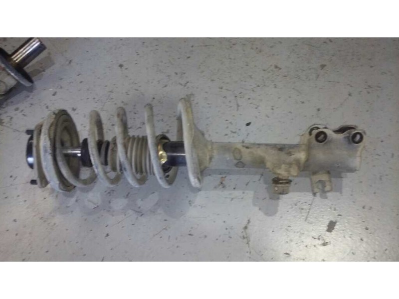 Recambio de amortiguador delantero derecho para nissan x-trail (t30) le referencia OEM IAM   