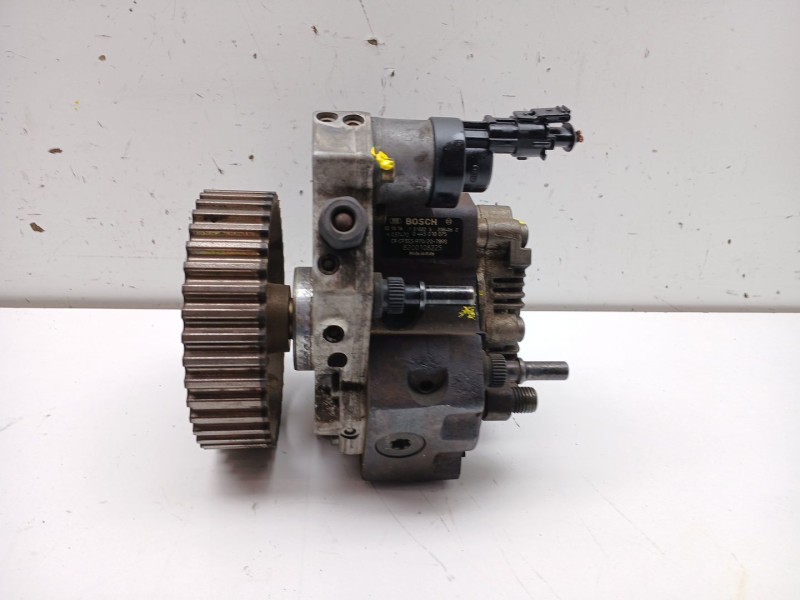 Recambio de bomba inyeccion para renault laguna ii grandtour (kg0) expression referencia OEM IAM 0445010075  