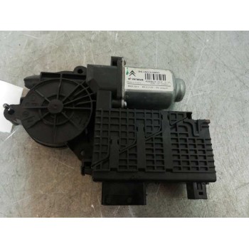 MOTOR ELEVALUNAS DELANTERO DERECHO 9674032680 