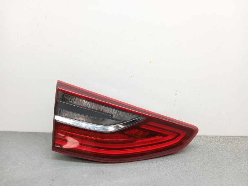 Recambio de piloto trasero izquierdo interior para kia ceed gt line referencia OEM IAM 92403j7050  