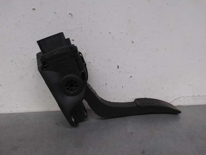 Recambio de potenciometro pedal para ford fiesta (ccn) black&white edition referencia OEM IAM 8V219F836AC 6PV00951730 6 PINS