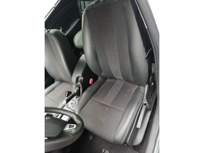 Recambio de juego asientos completo para renault fluence z.e. dynamique referencia OEM IAM  27.000KM 