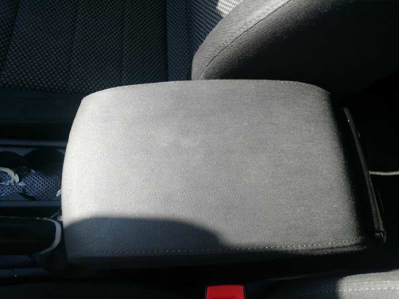 Recambio de apoyabrazos central para skoda octavia combi (5e5) 1.6 tdi dpf referencia OEM IAM   