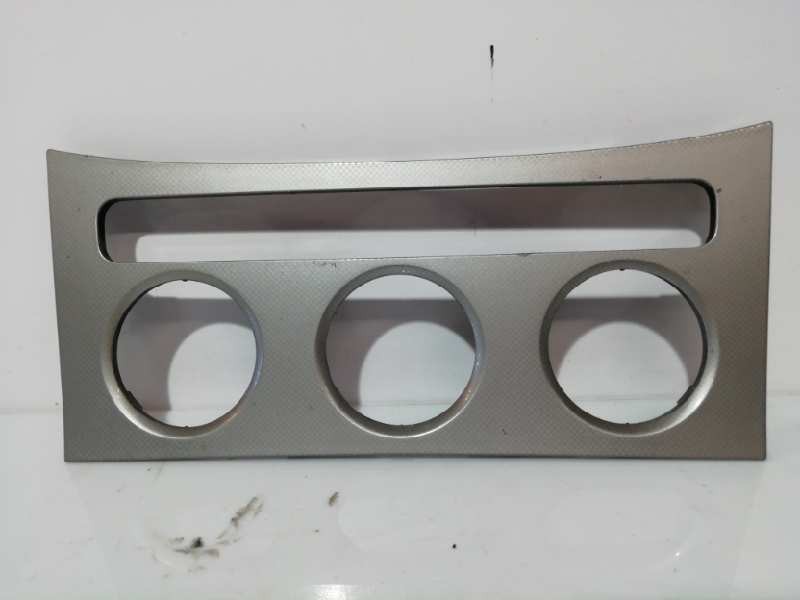 Recambio de consola central para volkswagen passat berlina (3c2) highline referencia OEM IAM 3C0863100  EMBELLECEDOR CLIMA