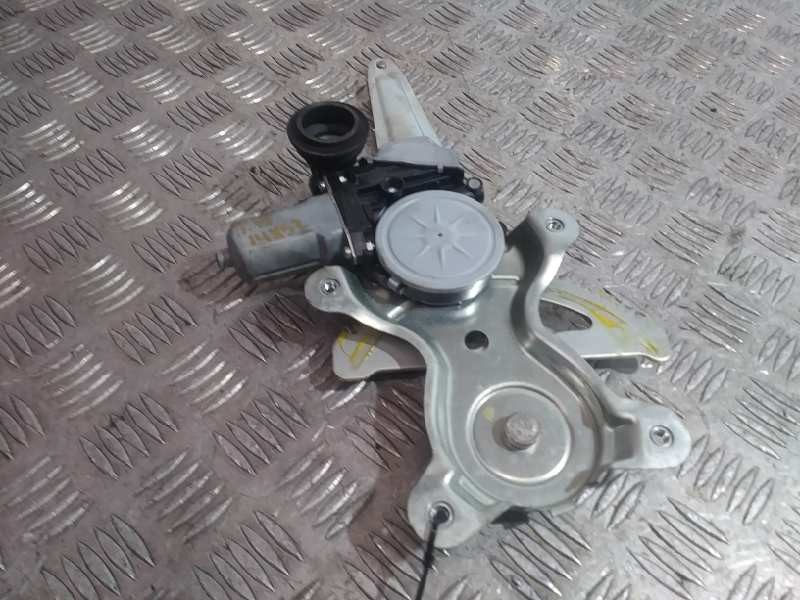 Recambio de elevalunas trasero derecho para lexus ct 200h referencia OEM IAM 8572075070  