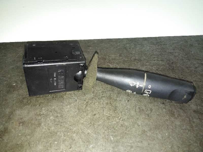 Recambio de mando limpia para citroën saxo 1.4 sx referencia OEM IAM   