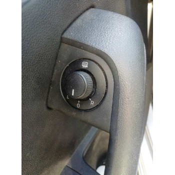 Recambio de retrovisor izquierdo para skoda octavia combi (5e5) 1.6 tdi dpf referencia OEM IAM  INTERMITENTE ROTO 
