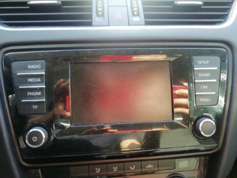 Recambio de sistema audio / radio cd para skoda octavia combi (5e5) 1.6 tdi dpf referencia OEM IAM   