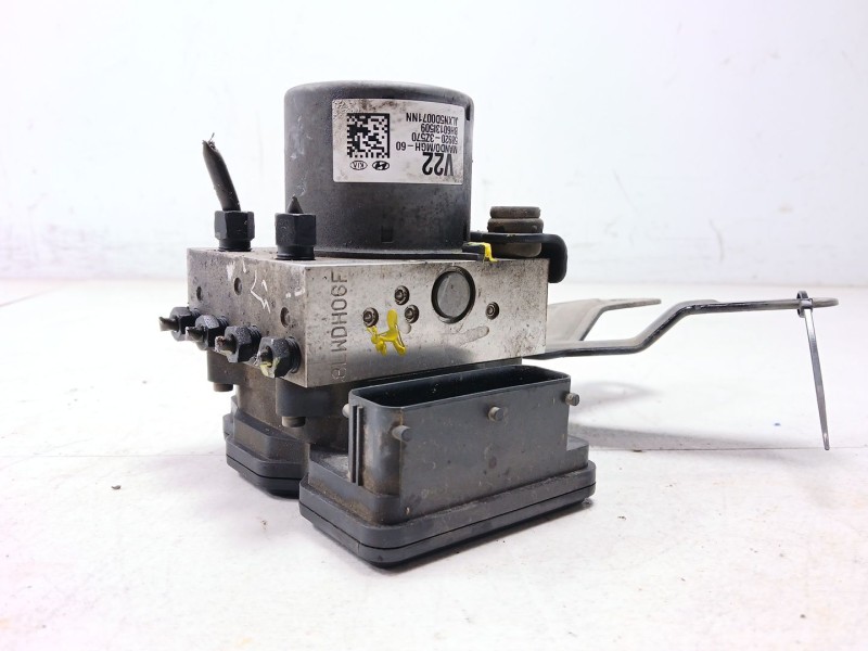 Recambio de abs para hyundai i40 i (vf) 1.7 crdi referencia OEM IAM 01115386ACC 589203Z570 