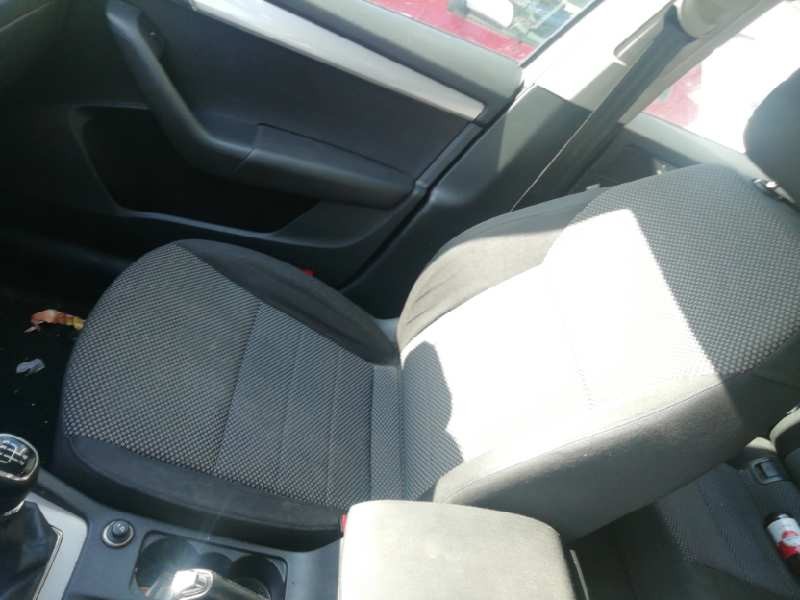Recambio de asiento delantero derecho para skoda octavia combi (5e5) 1.6 tdi dpf referencia OEM IAM   