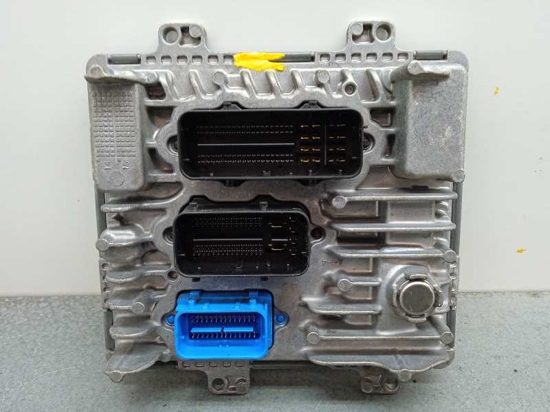Recambio de centralita motor uce para opel astra j lim. selective referencia OEM IAM 55484738 5591599 