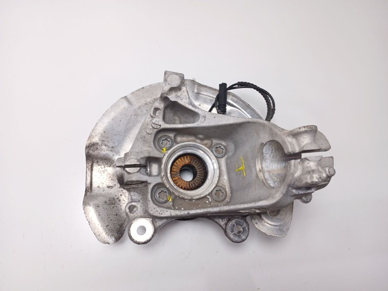 Recambio de mangueta delantera izquierda para bmw 1 (f40) 116 d referencia OEM IAM 08708140 6876645 