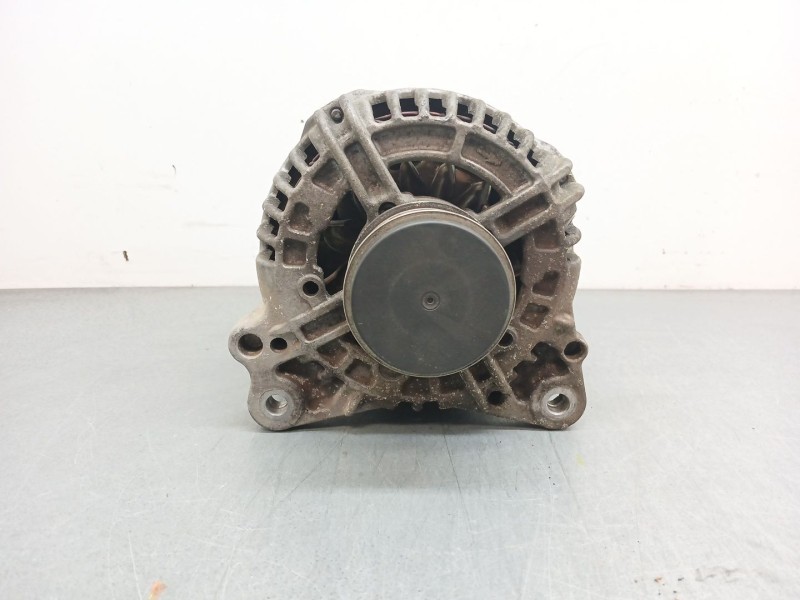 Recambio de alternador para seat altea xl (5p5, 5p8) 1.6 tdi referencia OEM IAM 03l903023  