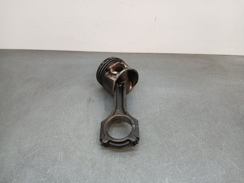 Recambio de piston para hyundai i40 i (vf) 1.7 crdi referencia OEM IAM D4FE x1 con biela