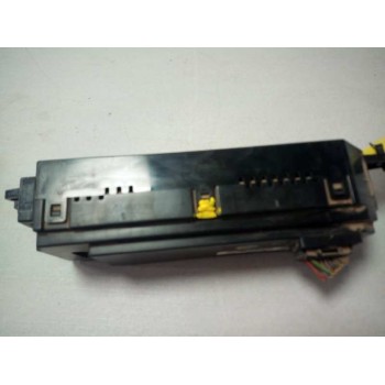 Recambio de display para hyundai i20 classic referencia OEM IAM 941021J325  