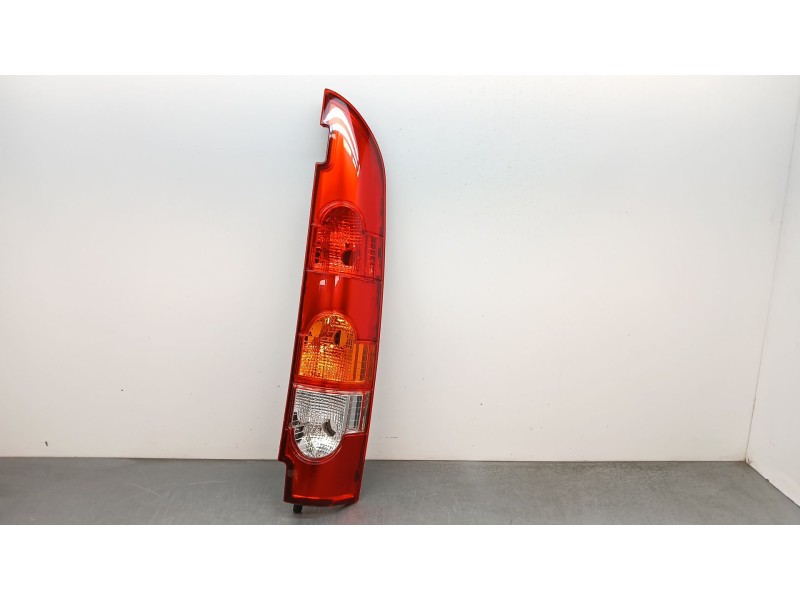 Recambio de piloto trasero derecho para renault kangoo (f/kc0) referencia OEM IAM 8200150625  16806632