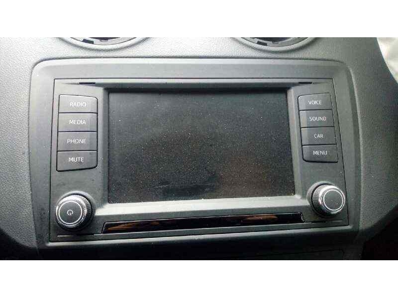 Recambio de sistema audio / radio cd para seat ibiza st (6p8) referencia OEM IAM   PANTALLA