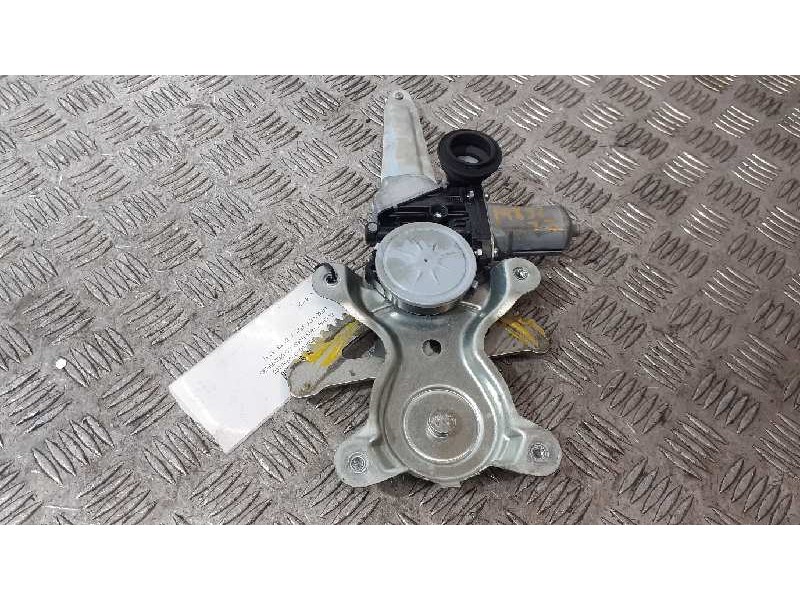 Recambio de elevalunas trasero izquierdo para lexus ct 200h referencia OEM IAM 8571075070  
