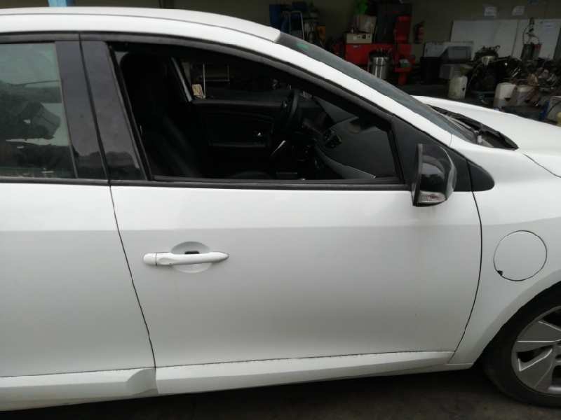 Recambio de puerta delantera derecha para renault fluence z.e. dynamique referencia OEM IAM   