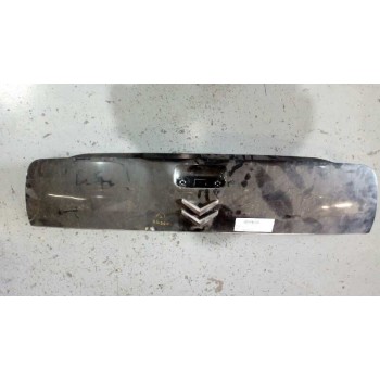 MOLDURA PORTON TRA INFERIOR NEGRO