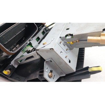 Recambio de display para toyota avensis (_t25_) 1.8 (zzt251_) referencia OEM IAM 8611005020 CNTS6270LC 