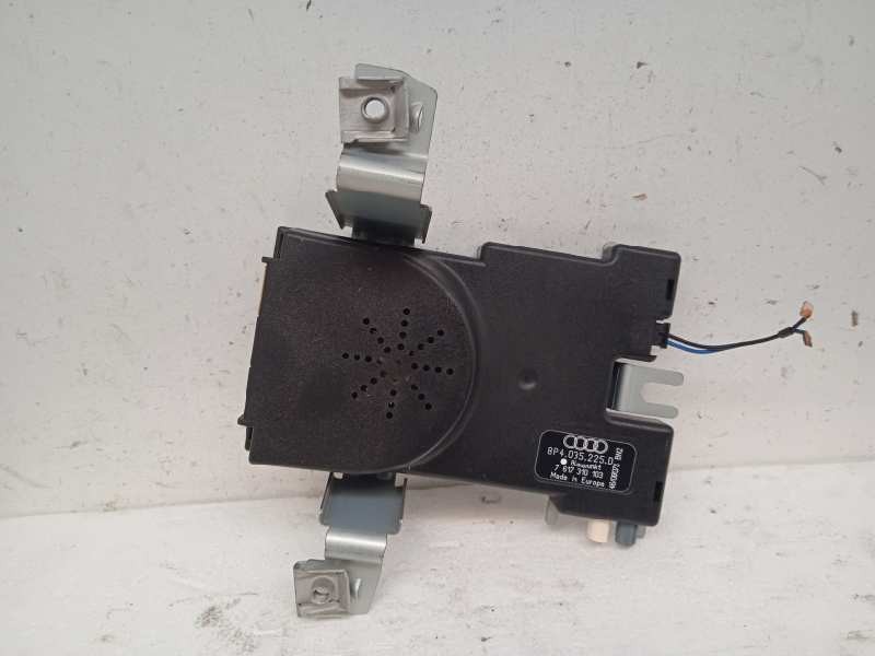 Recambio de sistema audio / radio cd para audi a3 (8p) 1.9 tdi referencia OEM IAM 8P4035225D AMPLIFICADOR ANTENA