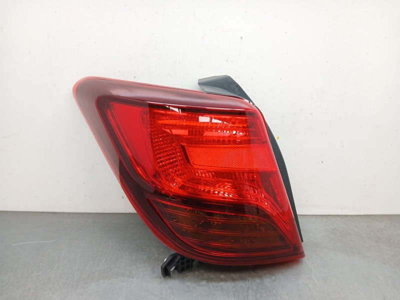 Recambio de piloto trasero izquierdo para toyota yaris hsd active referencia OEM IAM 815610d600  