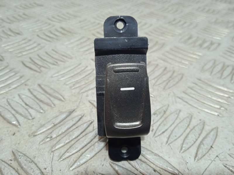 Recambio de mando elevalunas trasero izquierdo para ssangyong tivoli referencia OEM IAM 8585035100  