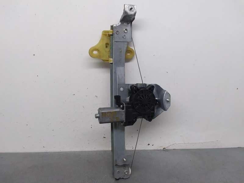 Recambio de elevalunas trasero derecho para renault captur zen referencia OEM IAM 827009380R 2 PIN 