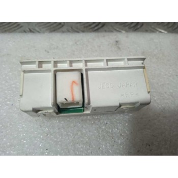 Recambio de display para toyota prius (nhw20) basis referencia OEM IAM 8395047010  