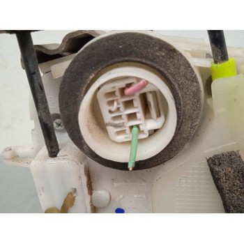 Recambio de cerradura puerta trasera derecha para toyota prius (nhw30) eco referencia OEM IAM   4 CABLES