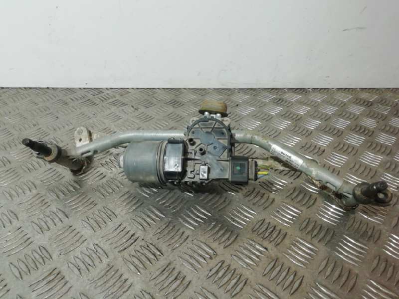 Recambio de motor limpia delantero para peugeot 208 gt line referencia OEM IAM 9615497780  