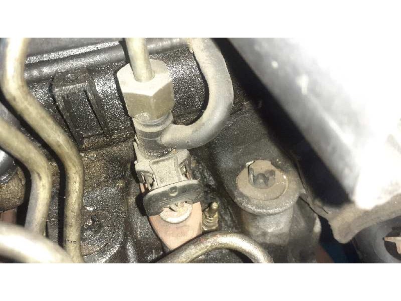 Recambio de inyector para renault clio ii fase ii (b/cb0) 1.5 dci diesel referencia OEM IAM   