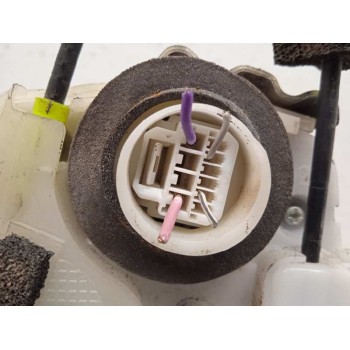 Recambio de cerradura puerta trasera izquierda para toyota prius (nhw30) eco referencia OEM IAM   4 CABLES