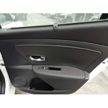 GUARNECIDO PUERTA TRASERA DERECHA 