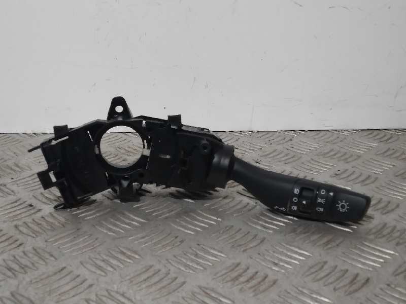 Recambio de mando luces para kia carens ( ) basic referencia OEM IAM 299119105  