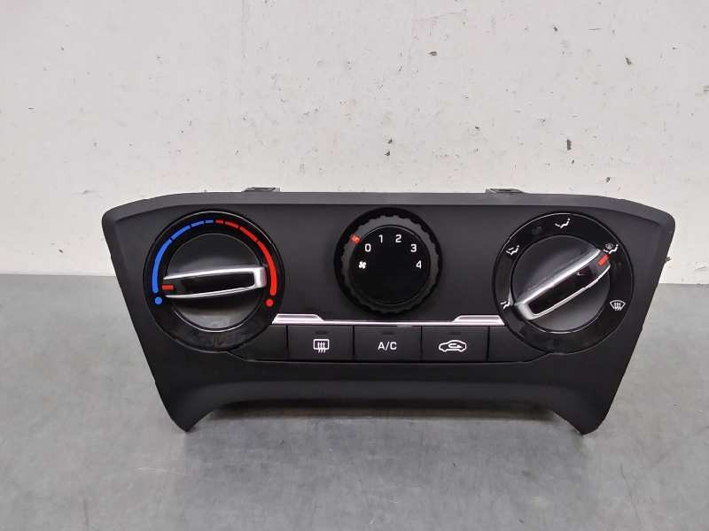 Recambio de mando calefaccion / aire acondicionado para hyundai i20 basis blue referencia OEM IAM HC03KG30014  